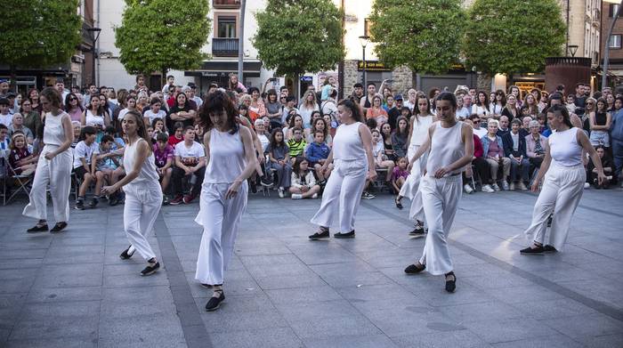 Dantzaren Nazioarteko Eguna ospatuko dute asteazkenean Okendo plazan