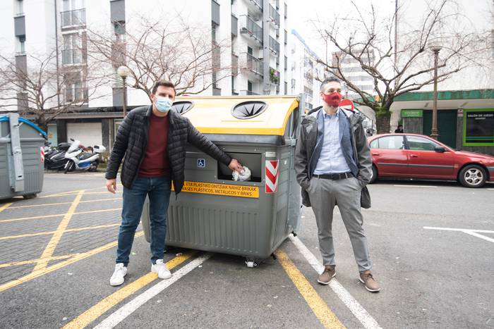 Edukiontzi berriak jarri ditu udalak herriko hiru gunetan