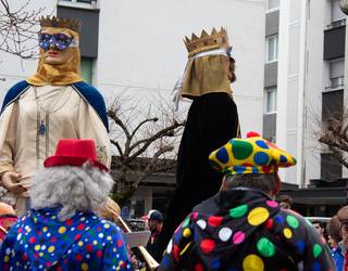 Erraldoi eta buruhandi artean igaro dute igande goiza