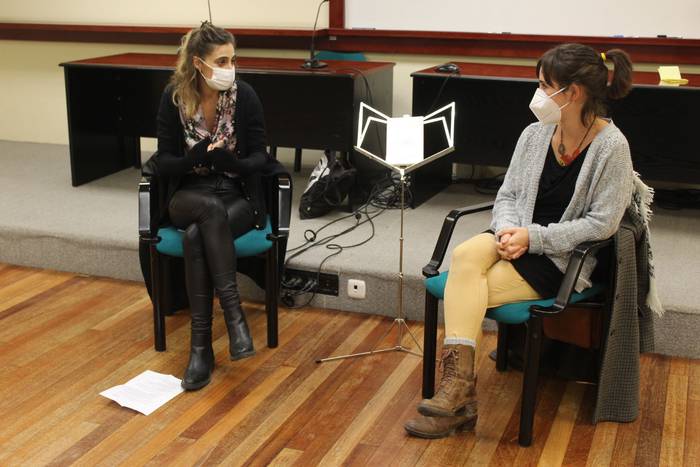 Hausnarketa kritiko bat eskaini dio irakurleari