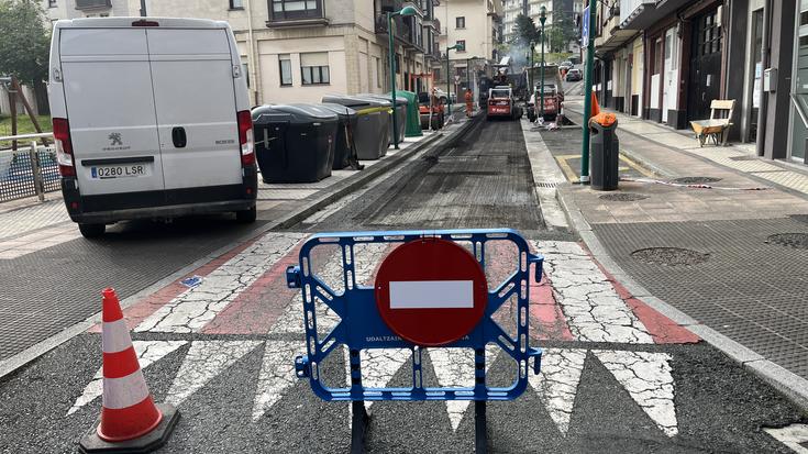 Goikale kalea berrasfaltatzen hasi dira