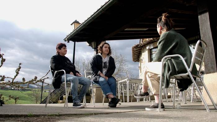 Izan Iñurri egitasmoko kideak, 'Hitzetik Hortzera' saioan gaur gauean