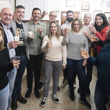 Andaluziaren eguna: ohorezko ardoa