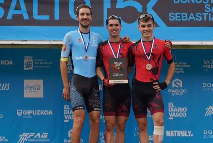 Ximon Villalobos patinatzailea, hirugarren 15 K proban