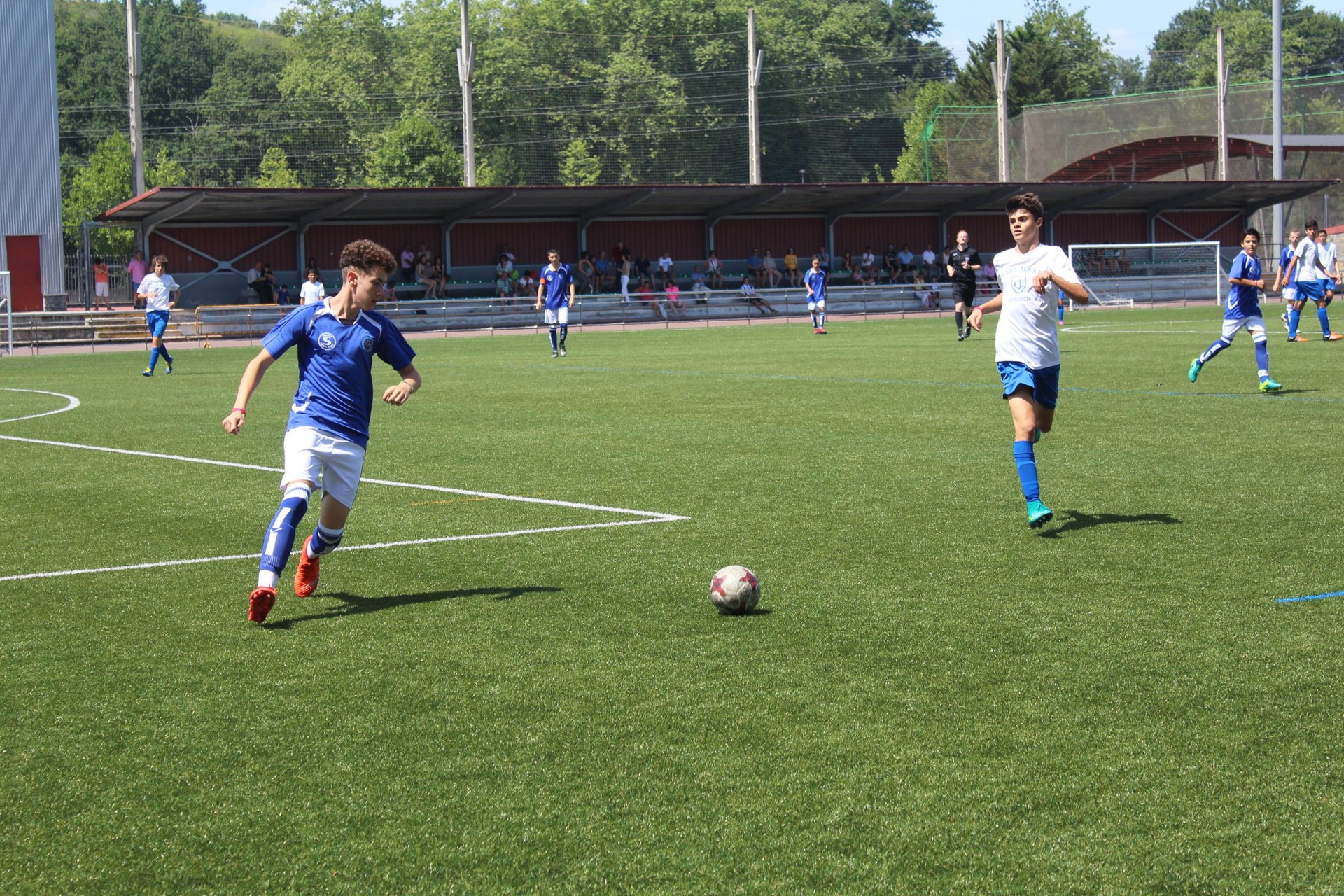 Mundu osoko futbol taldeak, Lasarte-Orian