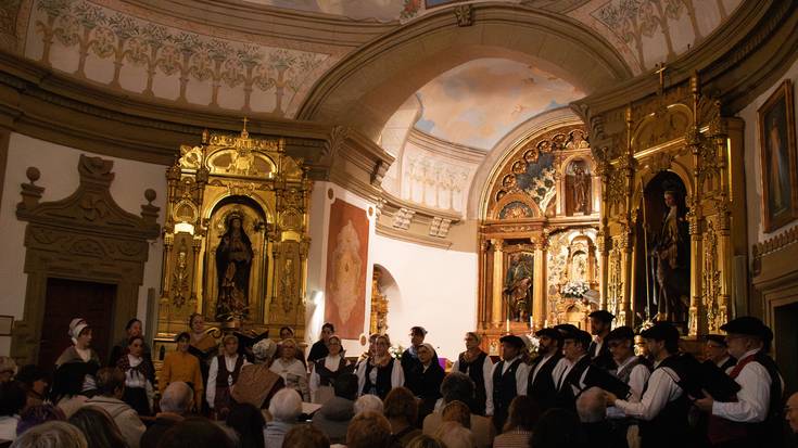 'Kyrie eleison' kantua abestu dute