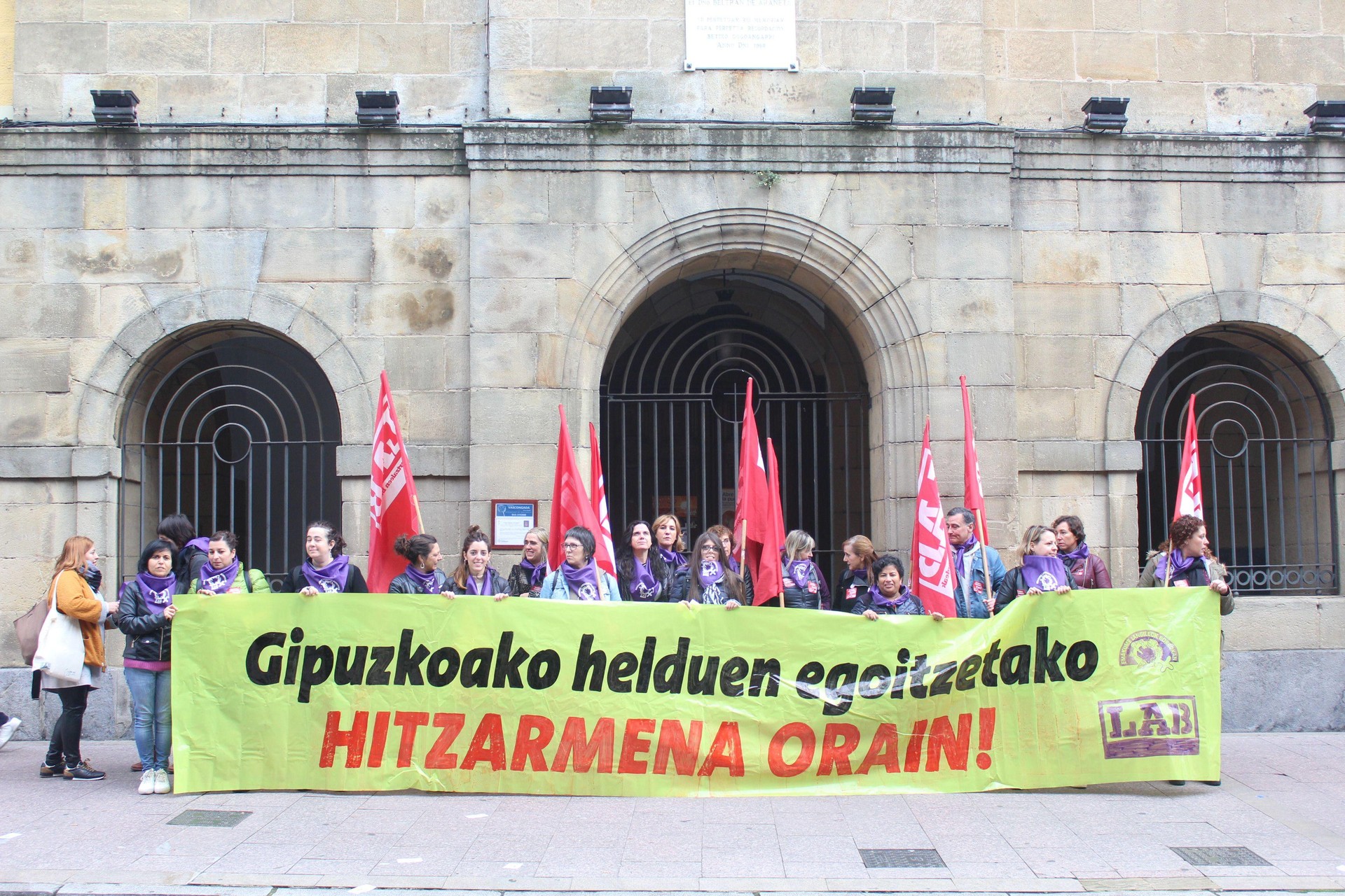 Gipuzkoako zaharren egoitzetako hitzarmena negoziatzeko mobilizazioak egiten ari da LAB sindikatua 