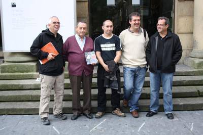 Lagunak kantari Patxi Etxeberriari