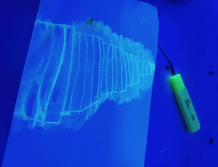 Ilunpean ikusi dute marraztutakoa