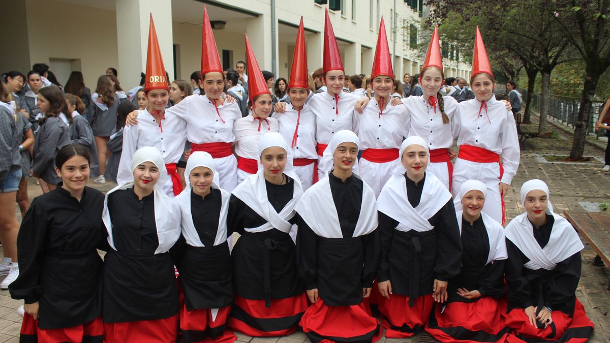 Sorgin Dantzako zortzikote gaztean parte hartzeko deia egin du Ttakun KEk