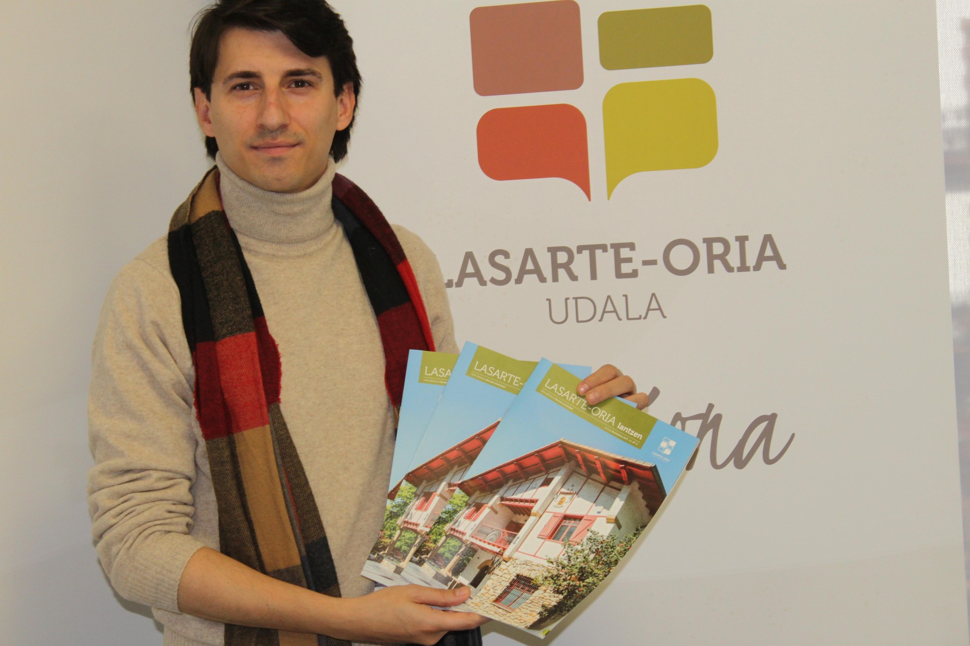 Lasarte-Oria Lantzen aldizkariaren ale berria kalean da
