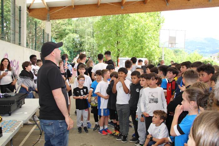 Elkarrekin ospatu dute denboraldi amaiera Texas Lasartearrako kideek