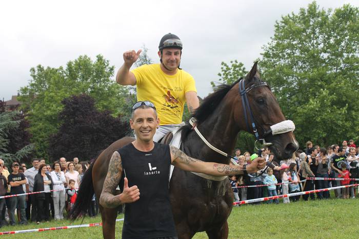 San Pedro Jaiak: lasterkari eta zaldien arteko erronka