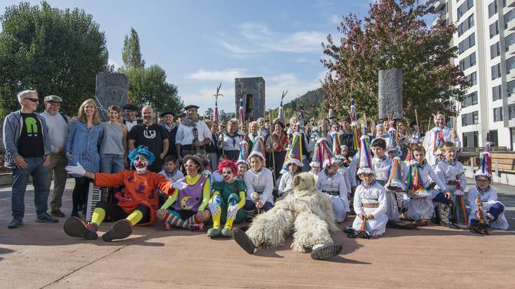 Muxu sutsuak naturari eta euskal tradizioei