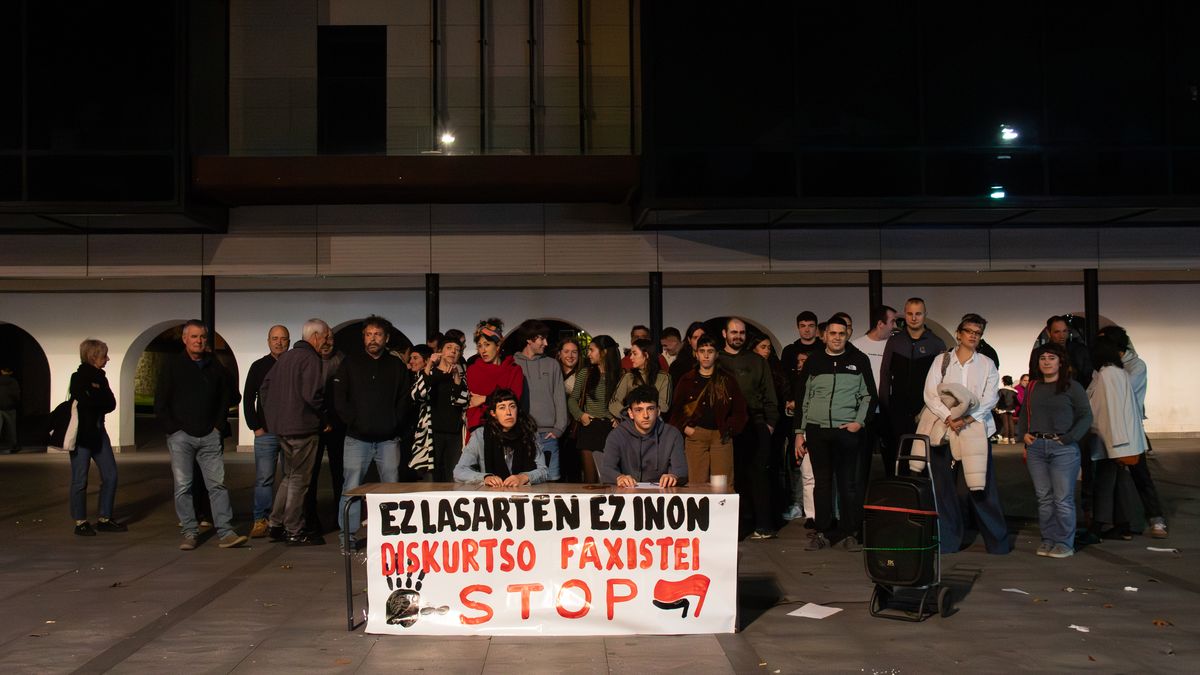 Buruntzatik Teresategira Lasarte-Oria "antifaxista" eta "askea" aldarrikatu dute