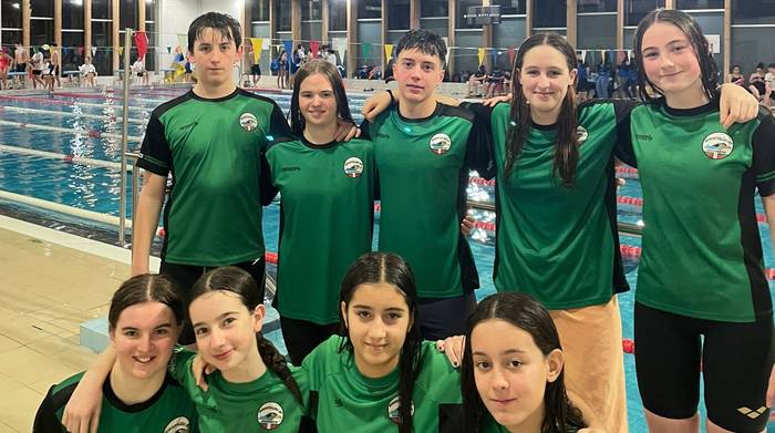 Herriko igerilariak, markak eta gutxienekoak metatzen