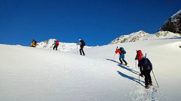 LOTME, neguko irteera prestatzen