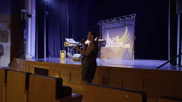 Betiko abestiekin osatutako errepertorioa eskaini du Duo Imperialek