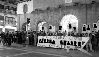 Itxialdia presoen alde 24an elizan
