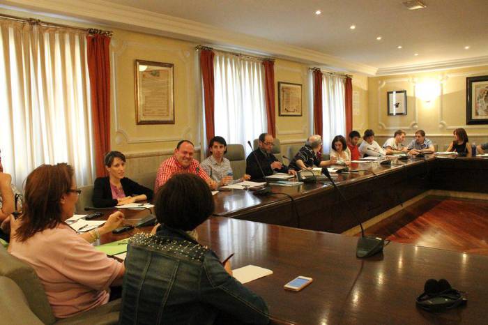 PSE-EE kexu da Lasarte-Oriako udala FEMP-etik atera delako