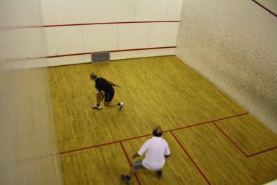 XXII. Squash txapelketa sozialeko lehen partidak jokatu dira