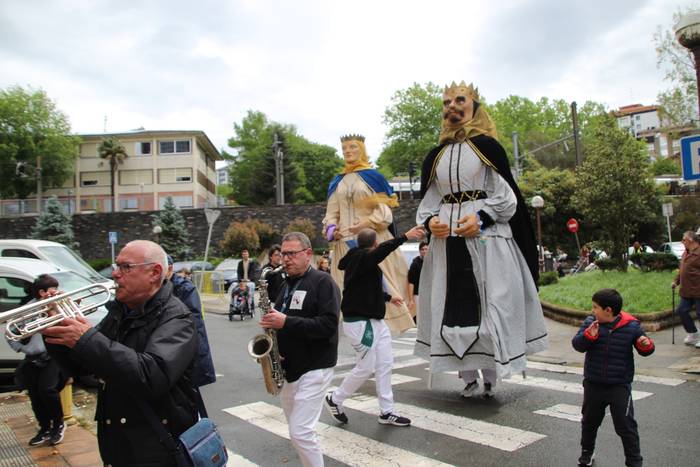 ILBEren Udaberriko Festa: erraldoiak eta buruhandiak