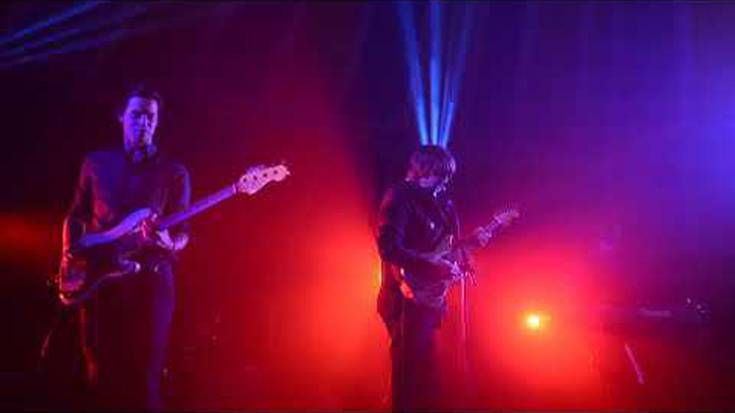 Jeremy Jay abeslari estatubatuarrak eta taldeak emanaldi ederra eskaini zuten