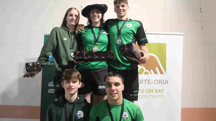 Omenaldia eta Buruntzaldea IKTko kideek podiuma, Lasarte-Oria Sarian