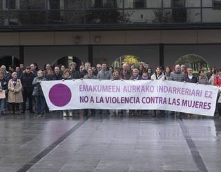 Emakumeen aurkako indarkeriari ezetz esateko elkartu dira