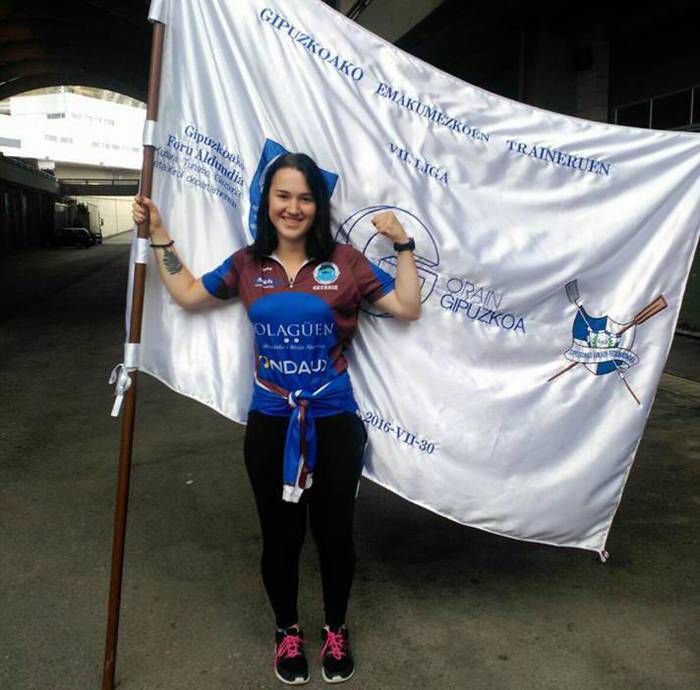 Intza Fernandez: "Kontxako Banderan aritzea, arraunlari batentzat, atleta batentzat Olinpiar Jokoetan parte hartzea bezala da"