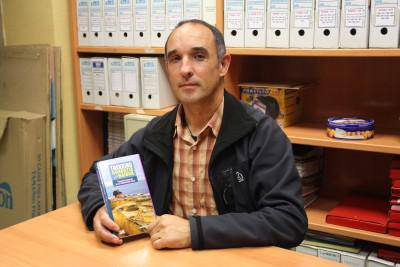 “Mendian ibiltzeaz gain, hurbileko euskal kultura ezagutzeko aukera dugu gida honi esker”