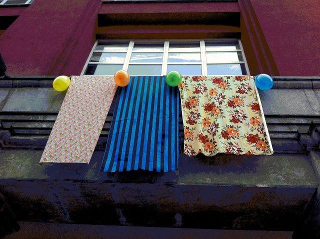 Etxeko balkoiak apaintzeko gonbita