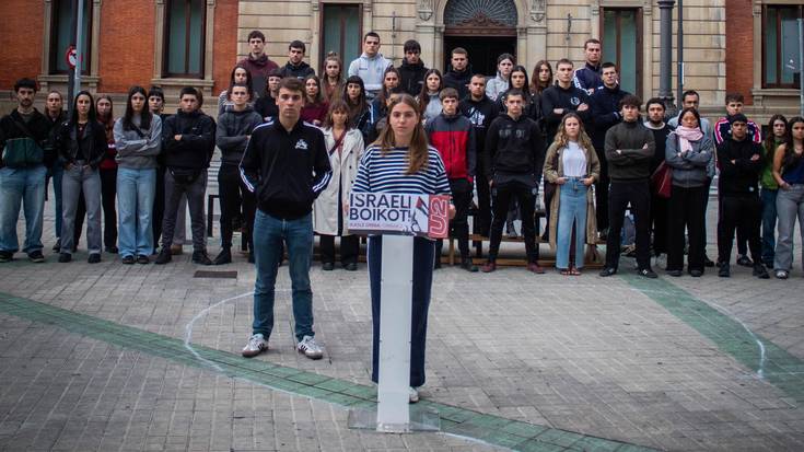 Urriaren 2ko grebara deitu ditu estudianteak Buruntzaldeko Ikasle Abertzaleak-ek