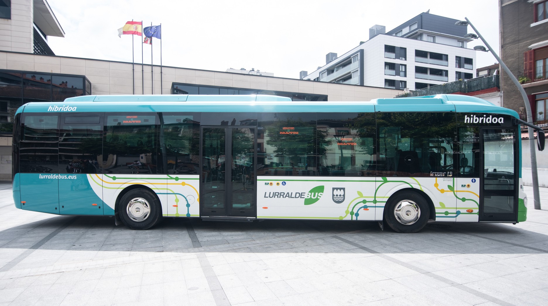 Kalitatezko eta doako autobus zerbitzua aldarrikatu du Kontseilu Sozialistak