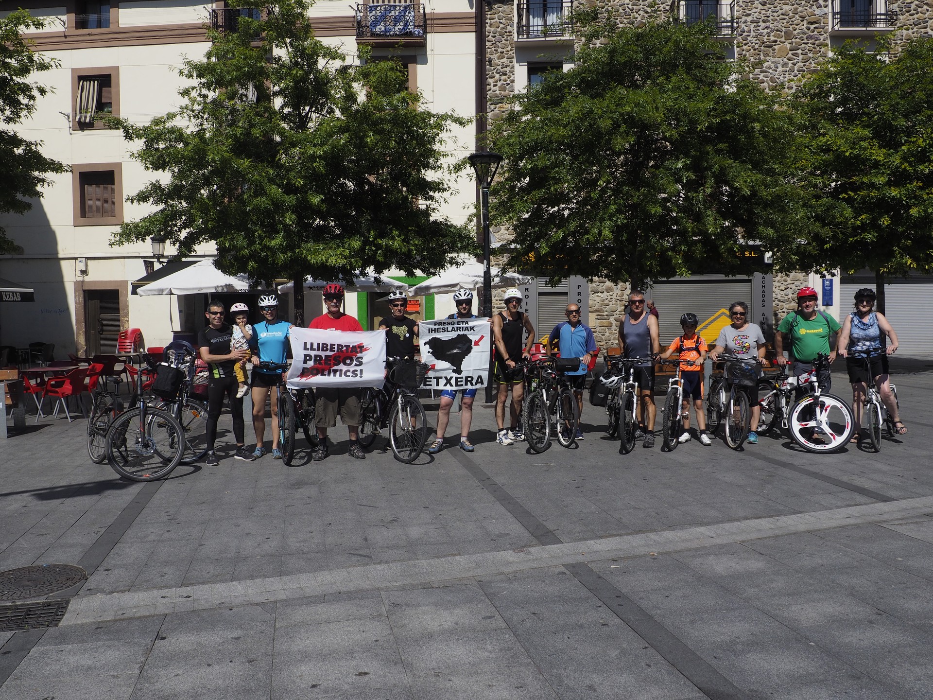 Pedalei eraginez, presoen eskubideen alde
