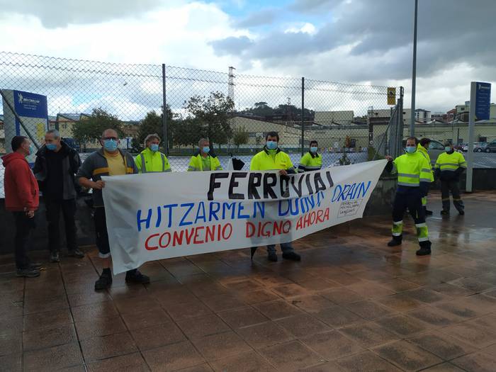 Ferrovialeko langileen akordioa lortu dute