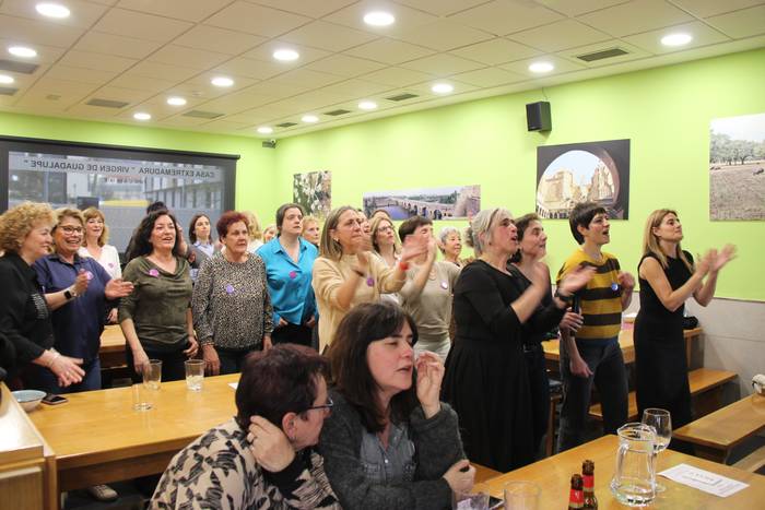 Aste kulturala: karaokea