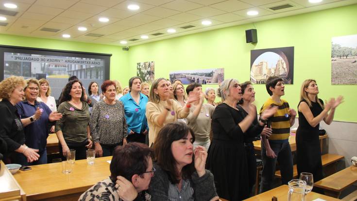 Aste kulturala: karaokea