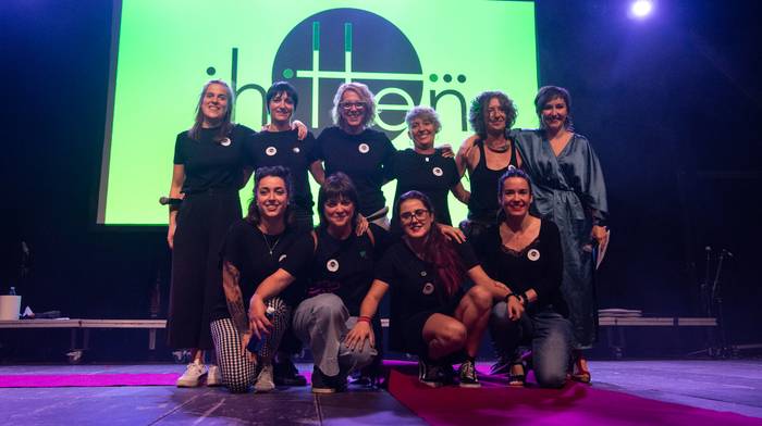 "Ekonomia beste era batera egitea posible da"