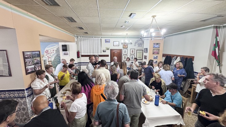 Edari eta pintxo artean ekin diote Aste Kulturalari
