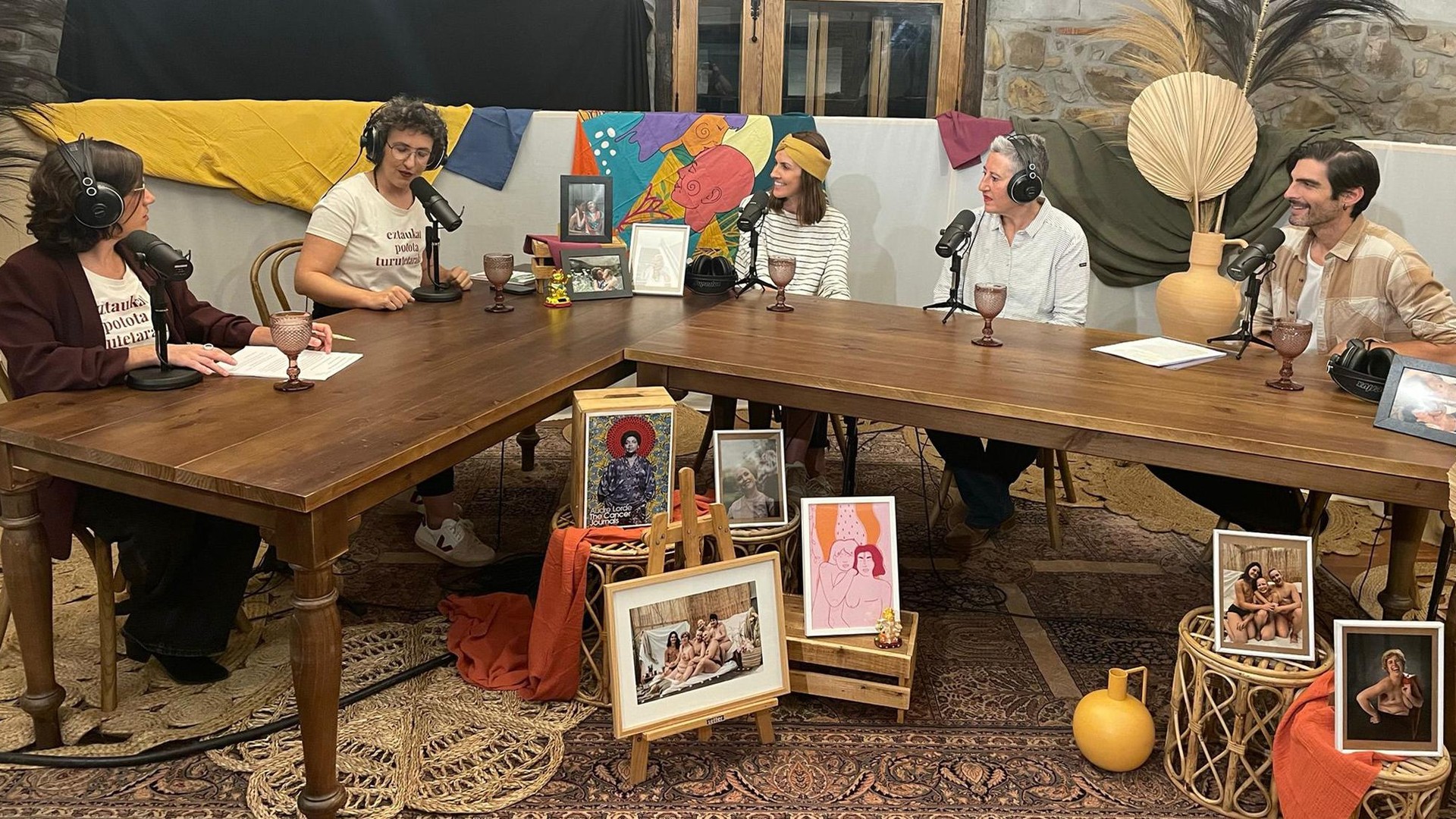 'Dragón Cáncer' podcastaren zuzeneko saioa, gaur kultur etxean