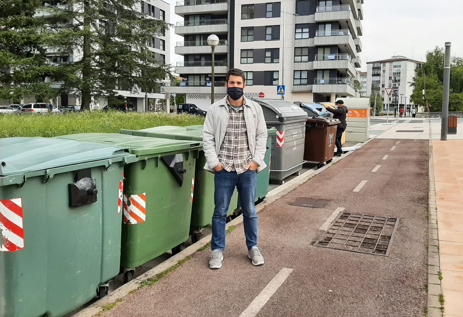 Lurrazaleko edukiontzien alde egin du Lasarte-Oriako PPk