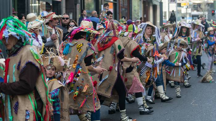 Igandean, txantxoen txanda