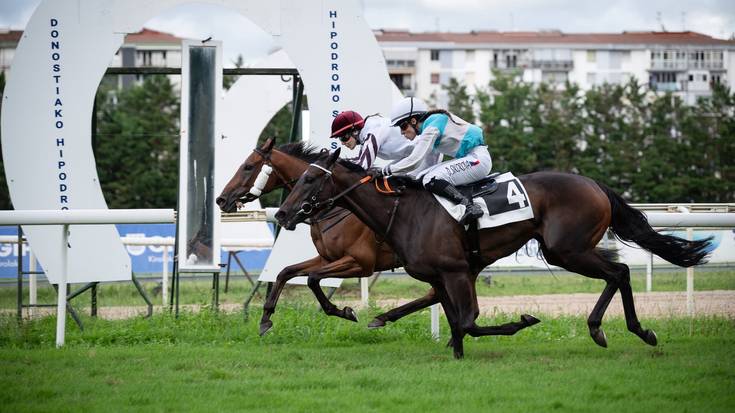 Rodriguez jockeyak eta Lopez entrenatzaileak, bina garaipen Hipodromoan
