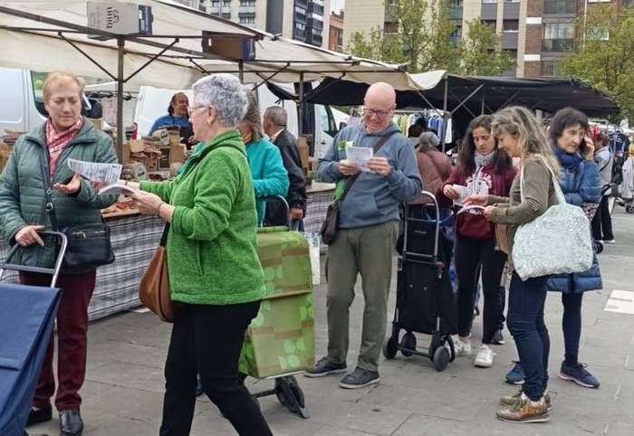 Larunbateko manifestazioarekin bat egin du LOOPA plataformak