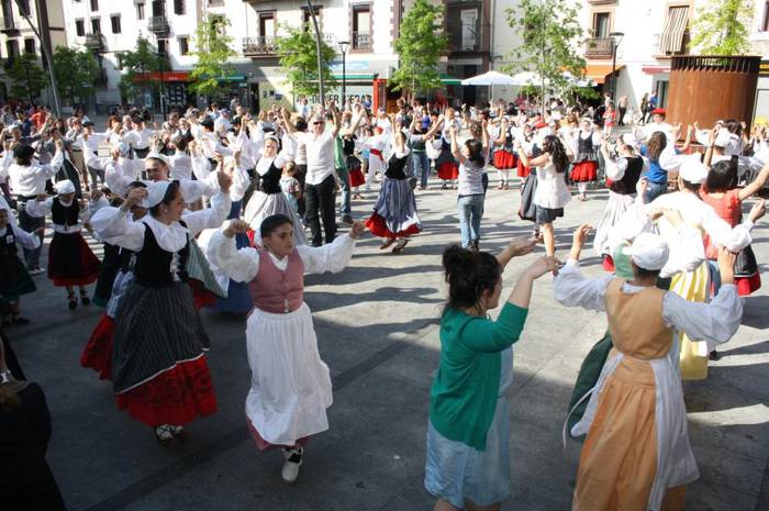 XXV. Dantzari Txiki eguna igandean