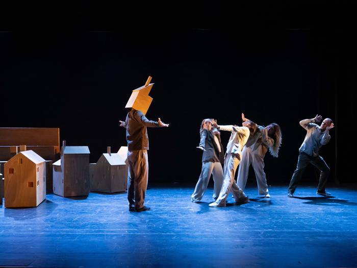 Gizarteko izurrite isilaren frekuentzia entzuteko