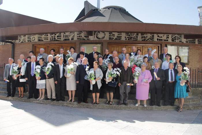 Adinduen omenezko astea