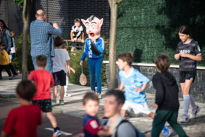 Zabaletako jaiak: goxorraketak, buruhandiak eta festetako dantzak
