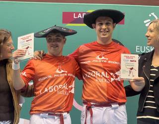 Lander Ortega herritarra eta Eneko Sagarmendi, Euskal Pilota Egokituko Master Cupeko txapeldun